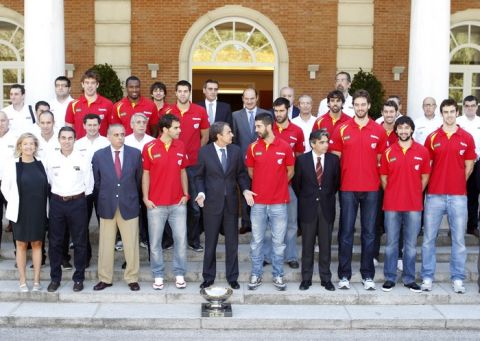 RECEPCION DEL PRESIDENTE DE GOBIERNO JOSE LUIS RODRIGUEZ ZAPATERO A LA SELECCION ESPAÑOLA  CAMPEONA DE EUROPA DE BALONCESTO